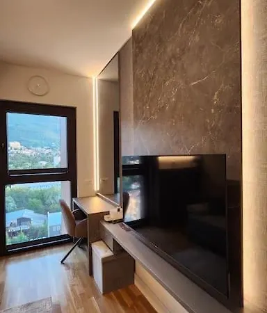 Diamond Residences 2bd 2bth 11fl Lux & Free P