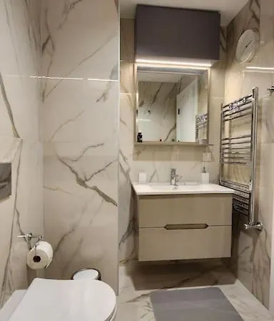Diamond Residences 2bd 2bth 11fl Lux & Free P