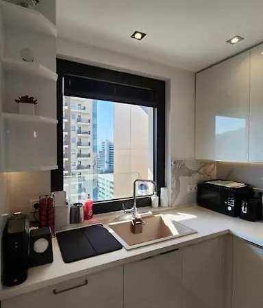 Diamond Residences 2bd 2bth 11fl Lux & Free P