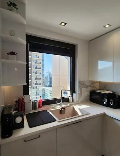 Diamond Residences 2bd 2bth 11fl Lux & Free P
